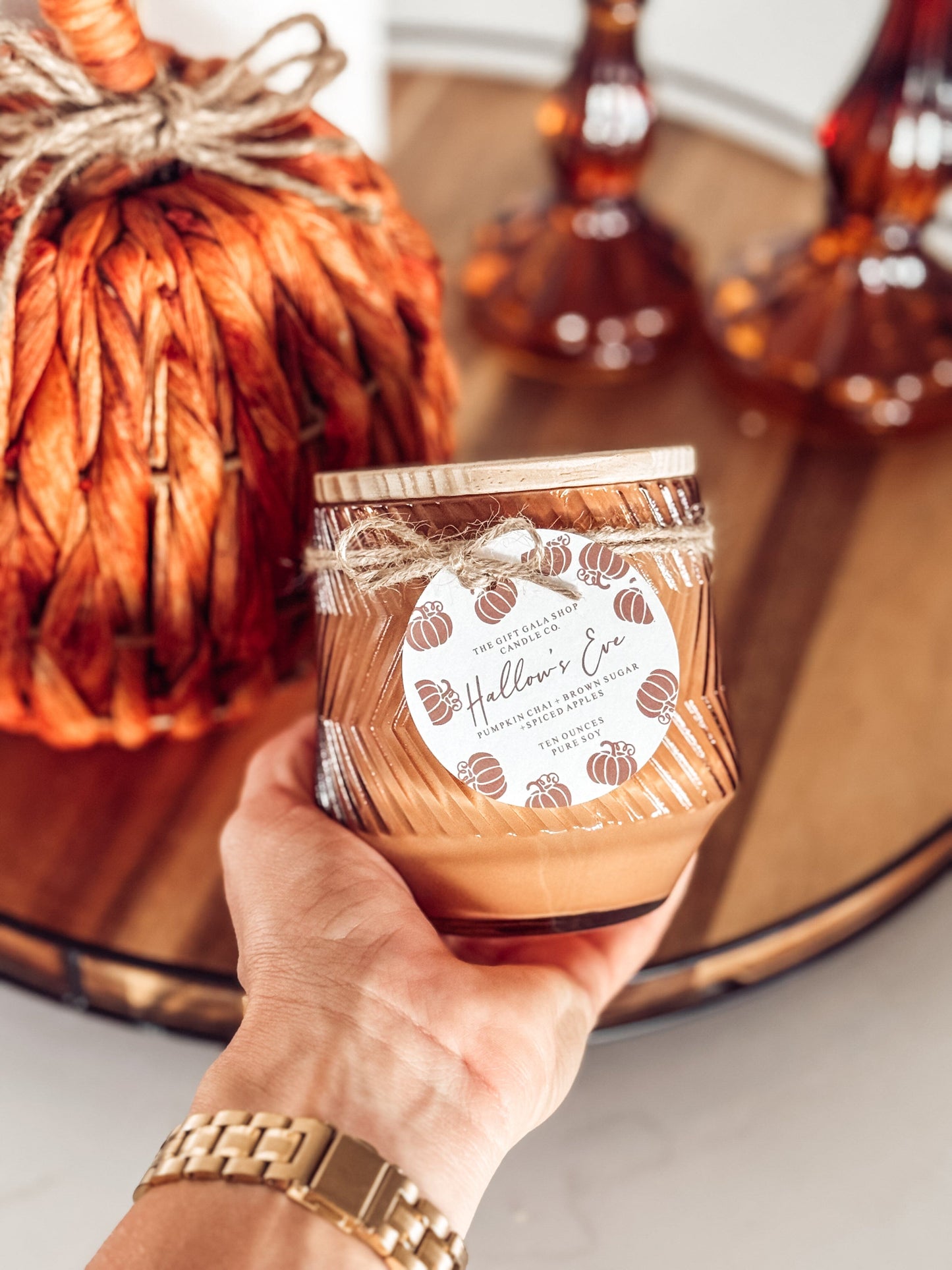 Mocha Geometric Ribbed Candle with Bamboo Lid | Soy Candle | Cozy Autumn & Halloween Home Decor | Non-Toxic The Gift Gala Shop Candle Co.