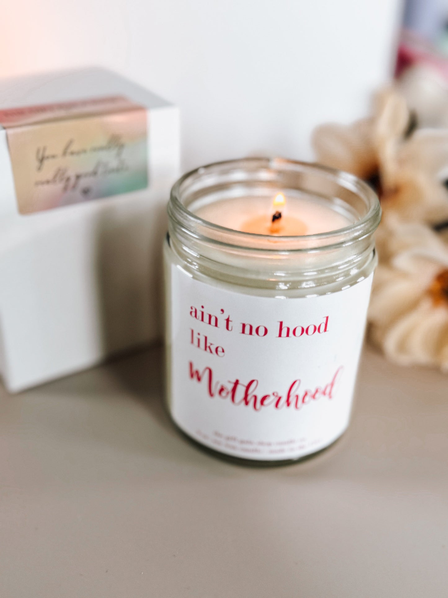 Funny Mother's Day Gift | Ain't No Hood Link Motherhood Candle | Natural Soy Candle Thegiftgalashop 