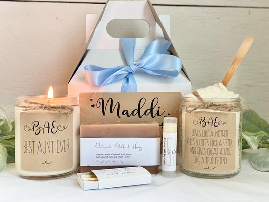 Best Aunt Ever Gift Box | Personalized Auntie Candle Thegiftgalashop
